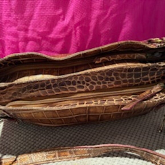 Croc leather Bronze Handbag - Picture 3 of 7